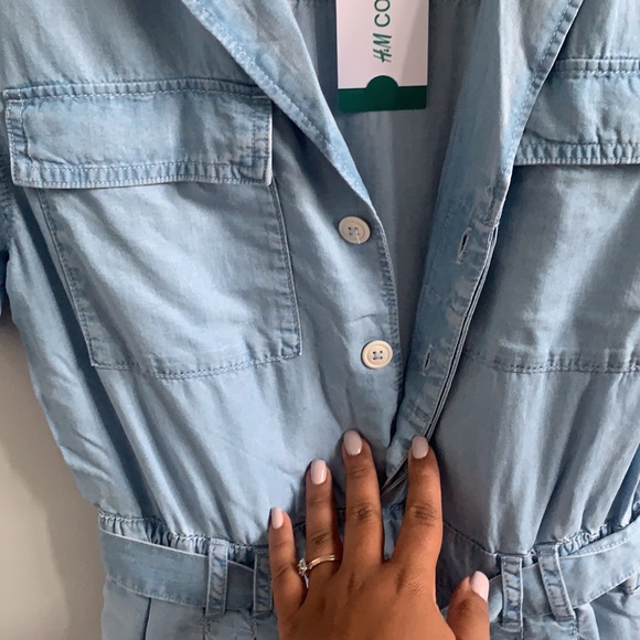 New H&M Belted Chambray Lyocell Shorts Romper Jumpsuit in size Extra Small - Picture 11 of 13